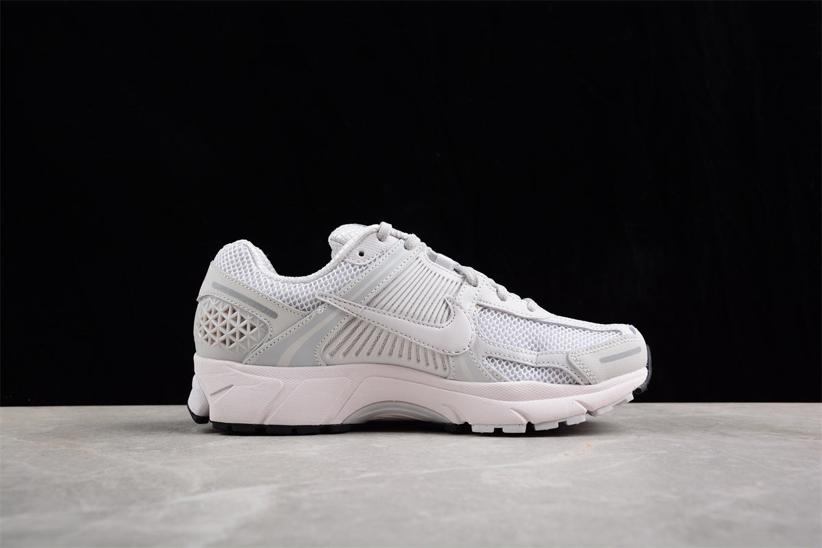 Nike Zoom Vomero 5 SP – Sneakers