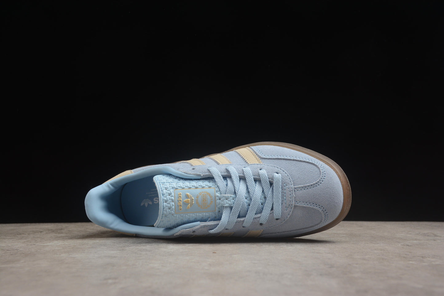 Ad Gazelle Indoor