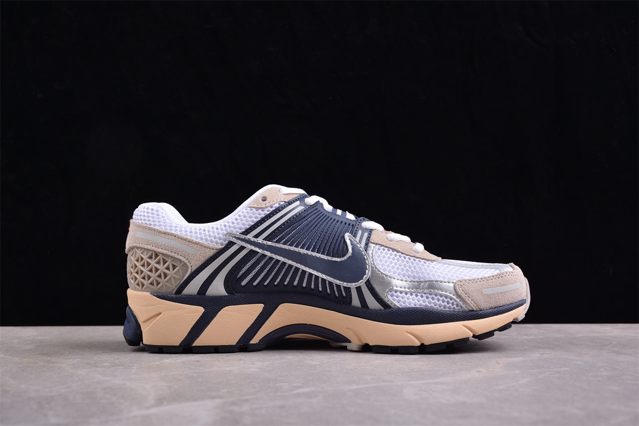 Nike Zoom Vomero 5 NBHD – Sneakers