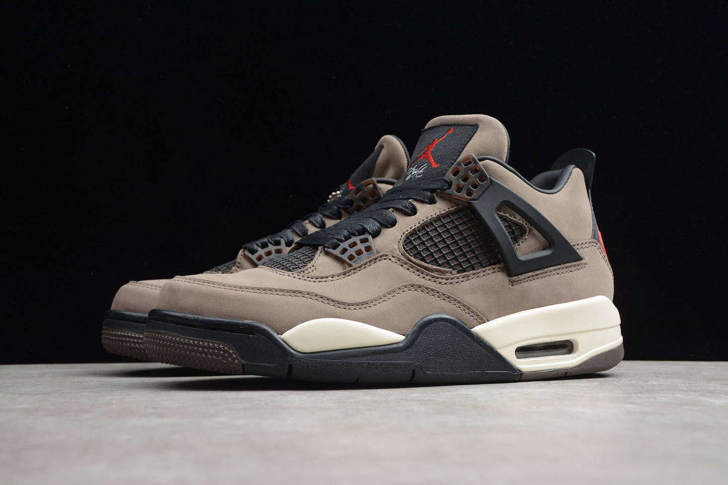 R43 Air Jordan 4