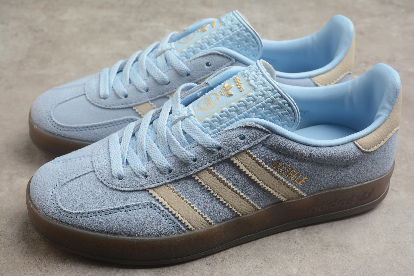 Ad Gazelle Indoor