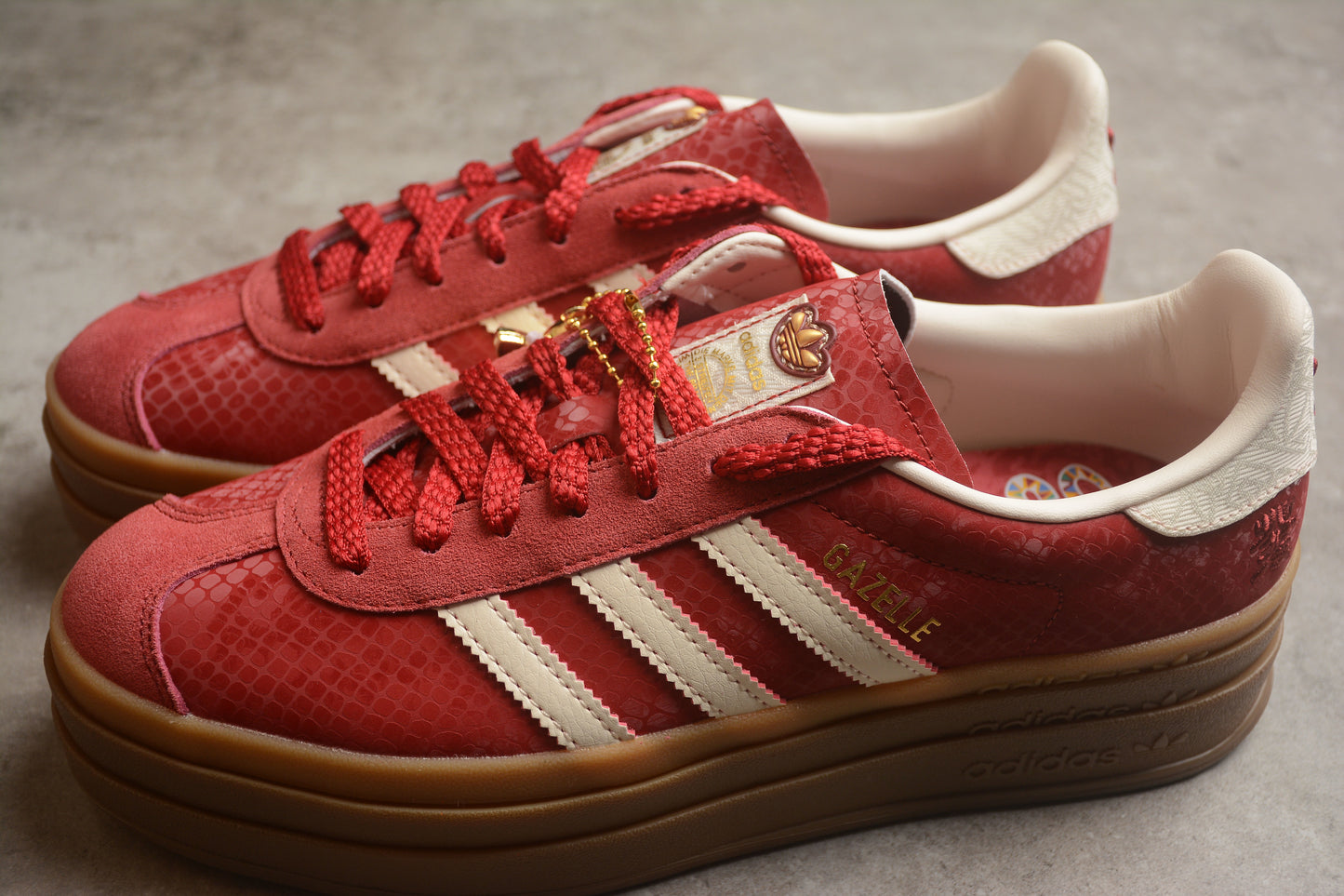 Ad Gazelle Bold