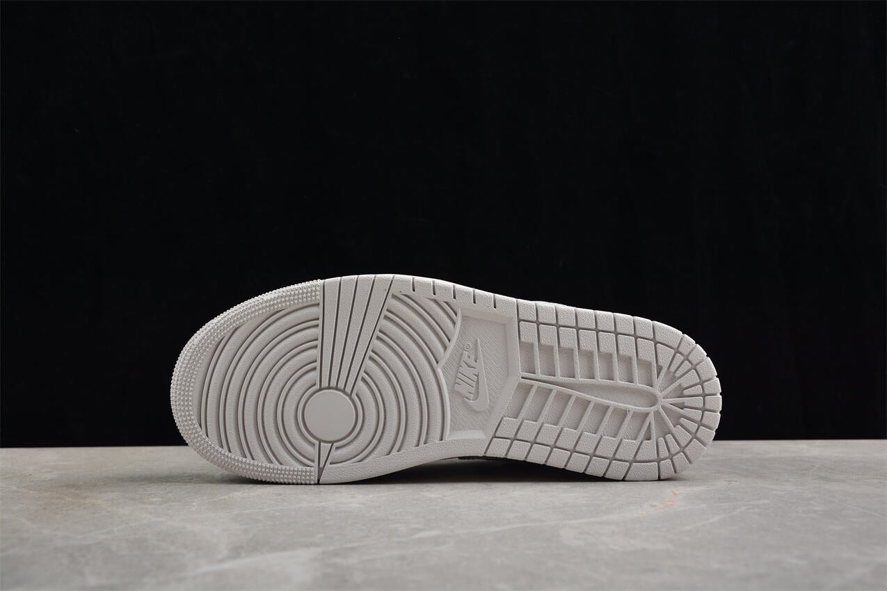 La Air Jordan 1 Low “Blanc Gris