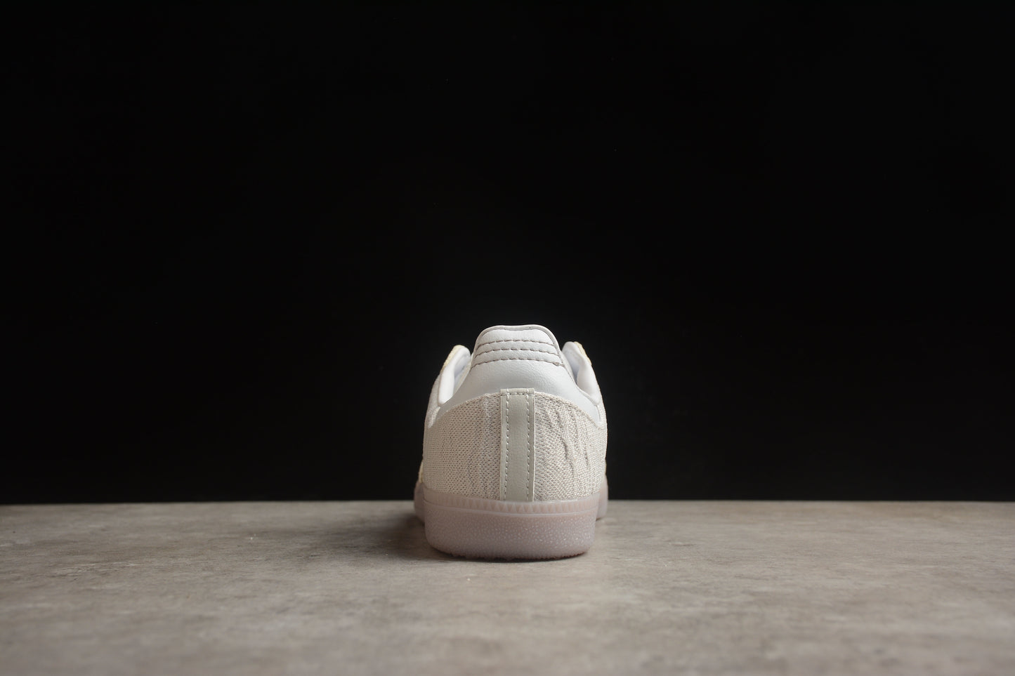 Ad Gazelle Indoor