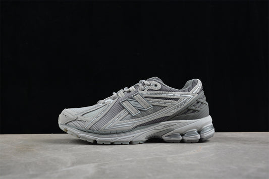 1906 Retro Dad Sneakers