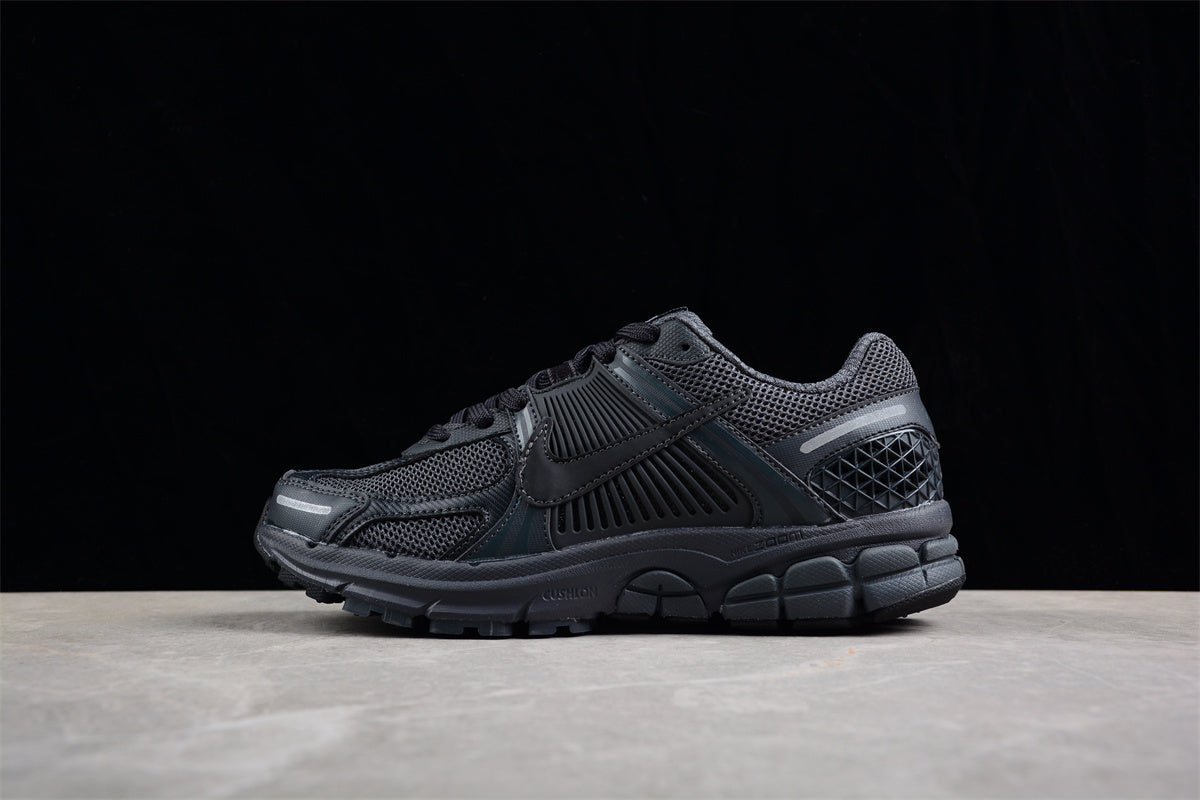Nike Zoom Vomero 5 NBHD – Sneakers