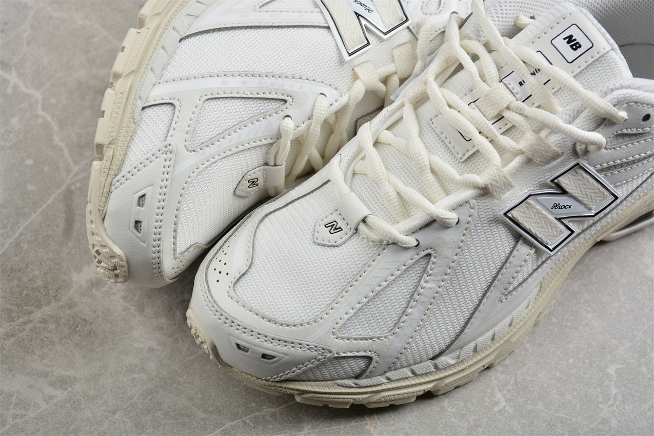 1906 Retro Dad Sneakers