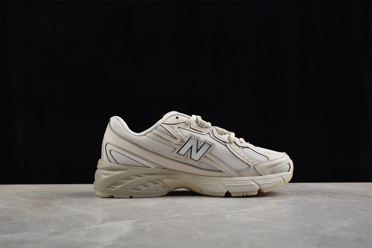 New Balance 740 – Sneakers