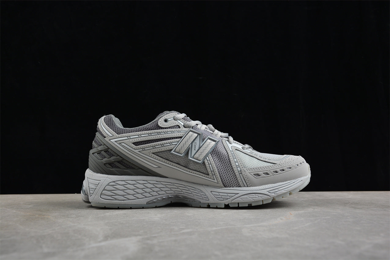 1906 Retro Dad Sneakers