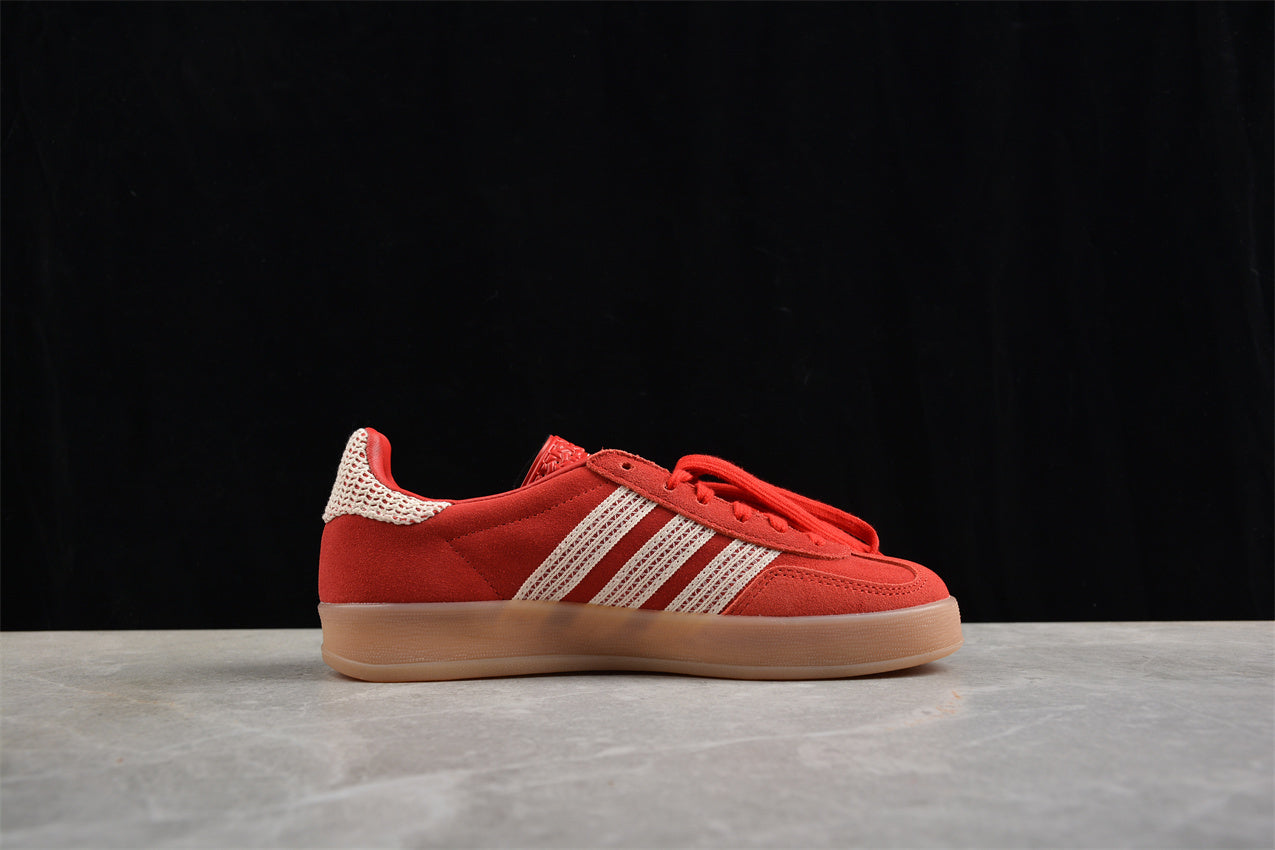 Ad Gazelle Indoor