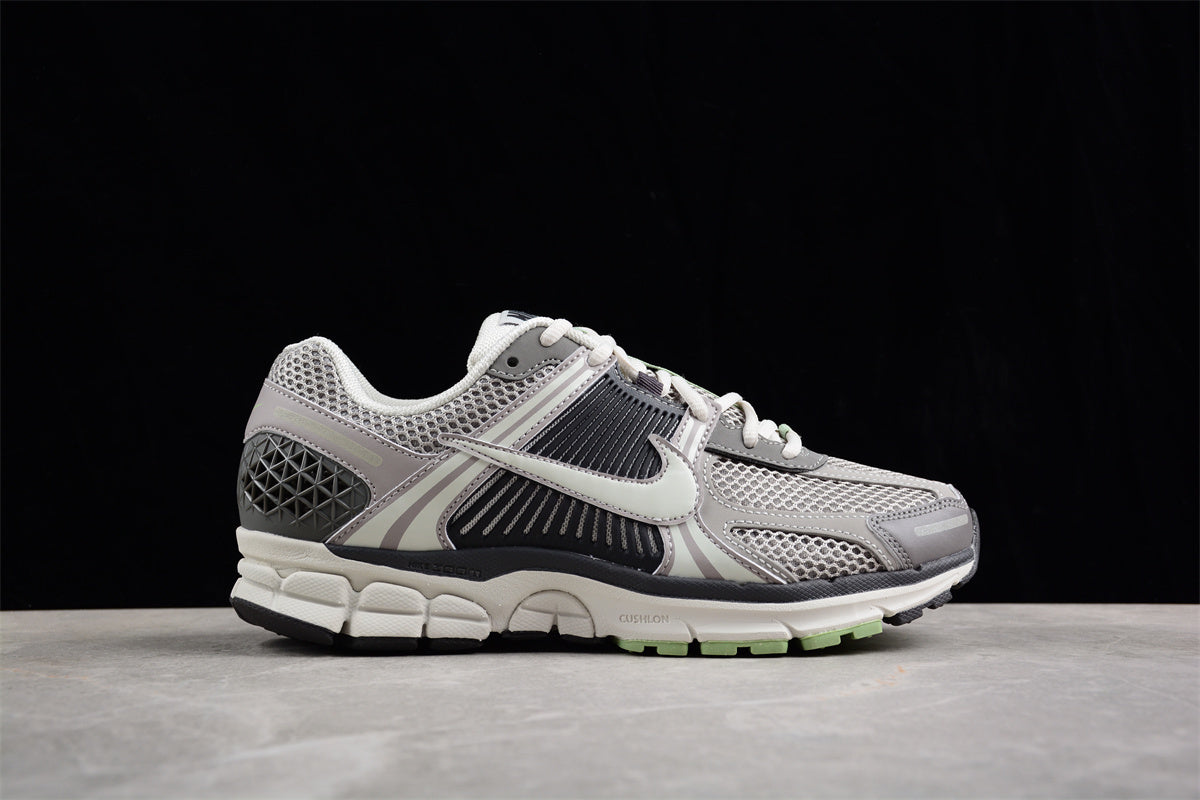 Nike Zoom Vomero 5 SP – Sneakers