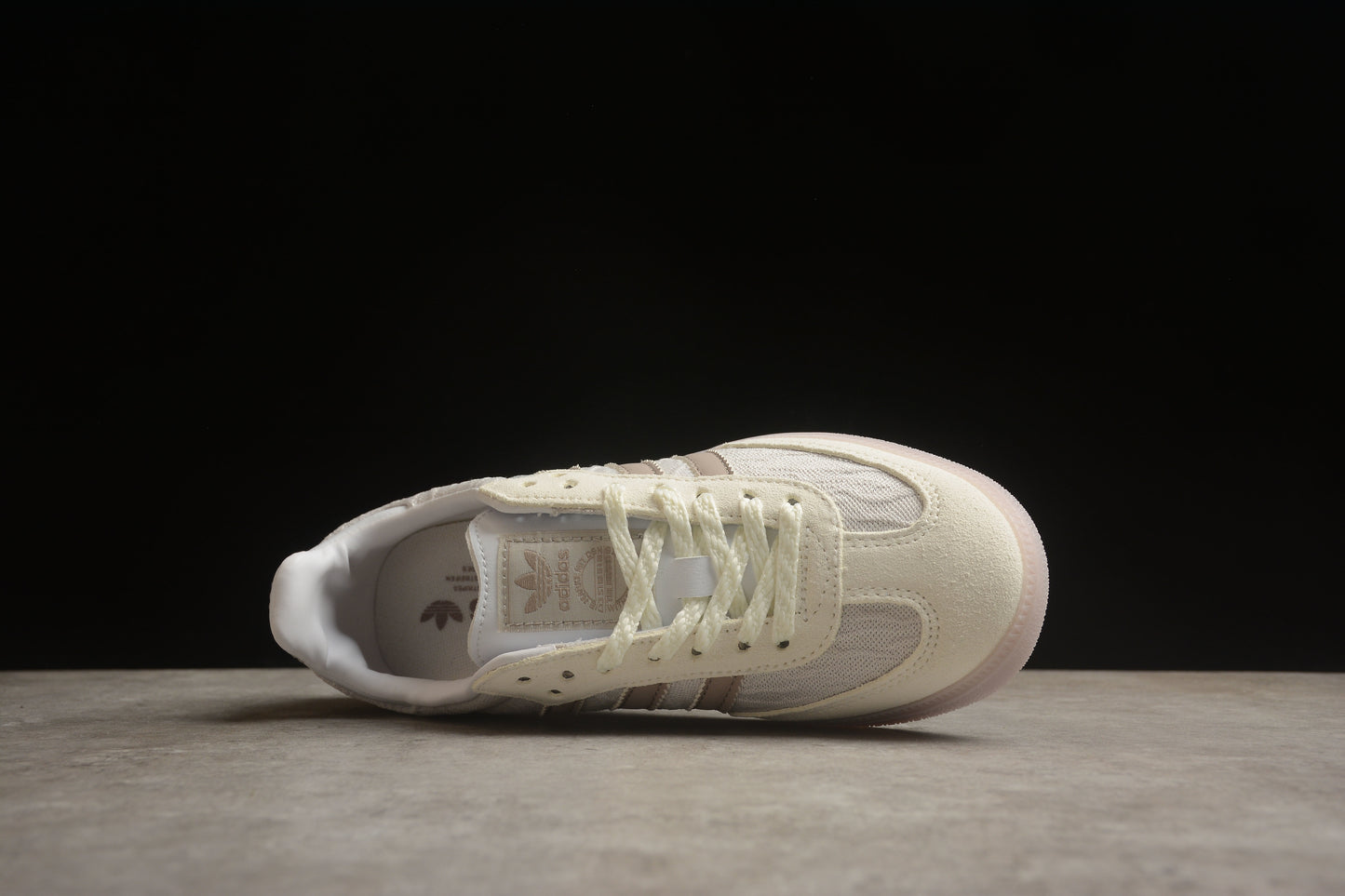 Ad Gazelle Indoor