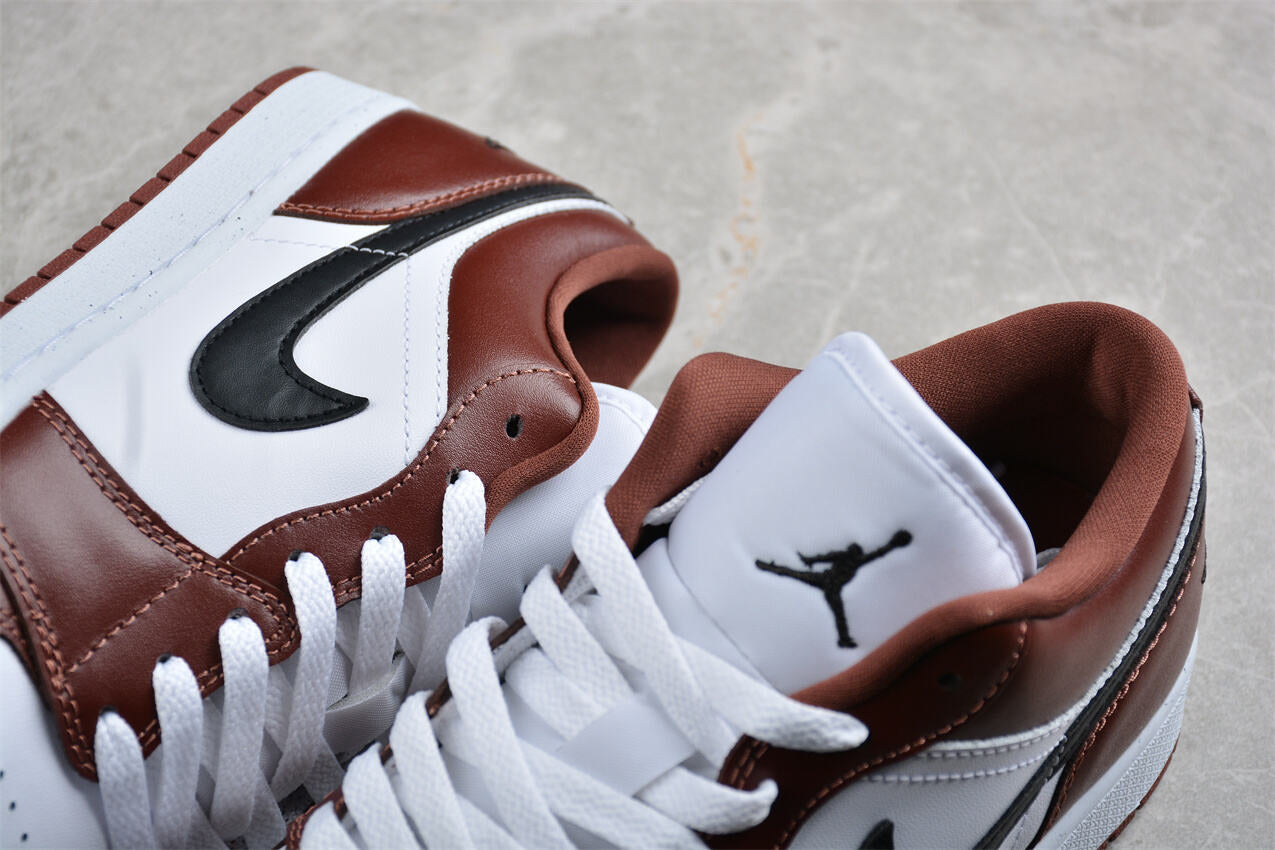 Air Jordan 1 Low “Blanc Bordeaux