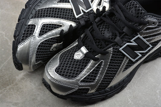 1906 Series – Chaussure Rétro