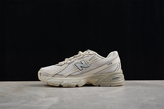 New Balance 740 – Sneakers