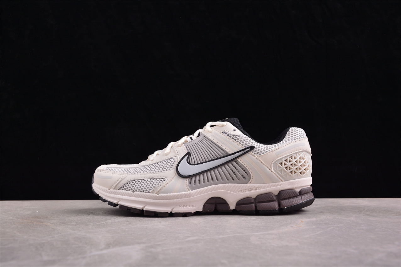 Nike Zoom Vomero 5 SP – Sneakers