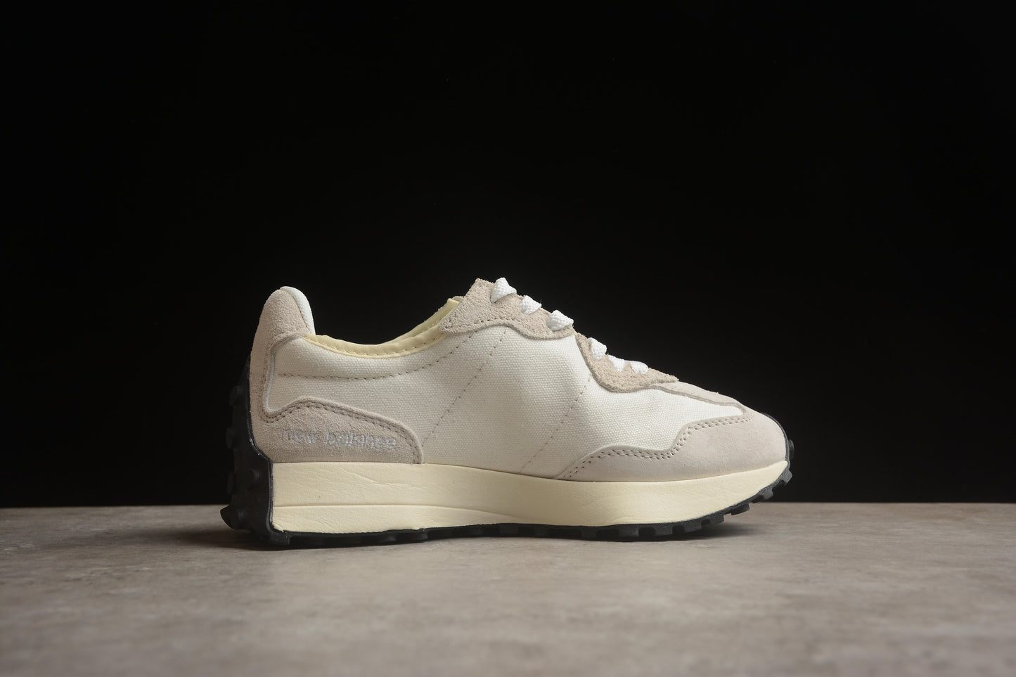 New Balance 327 – Sneakers