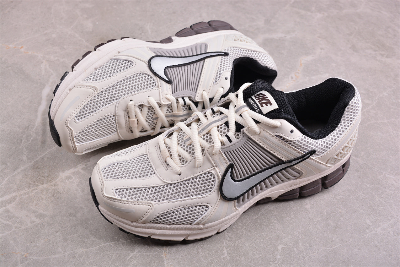 Nike Zoom Vomero 5 SP – Sneakers