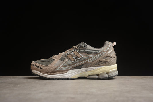 New Balance 1906 – Retro Dad Sneakers