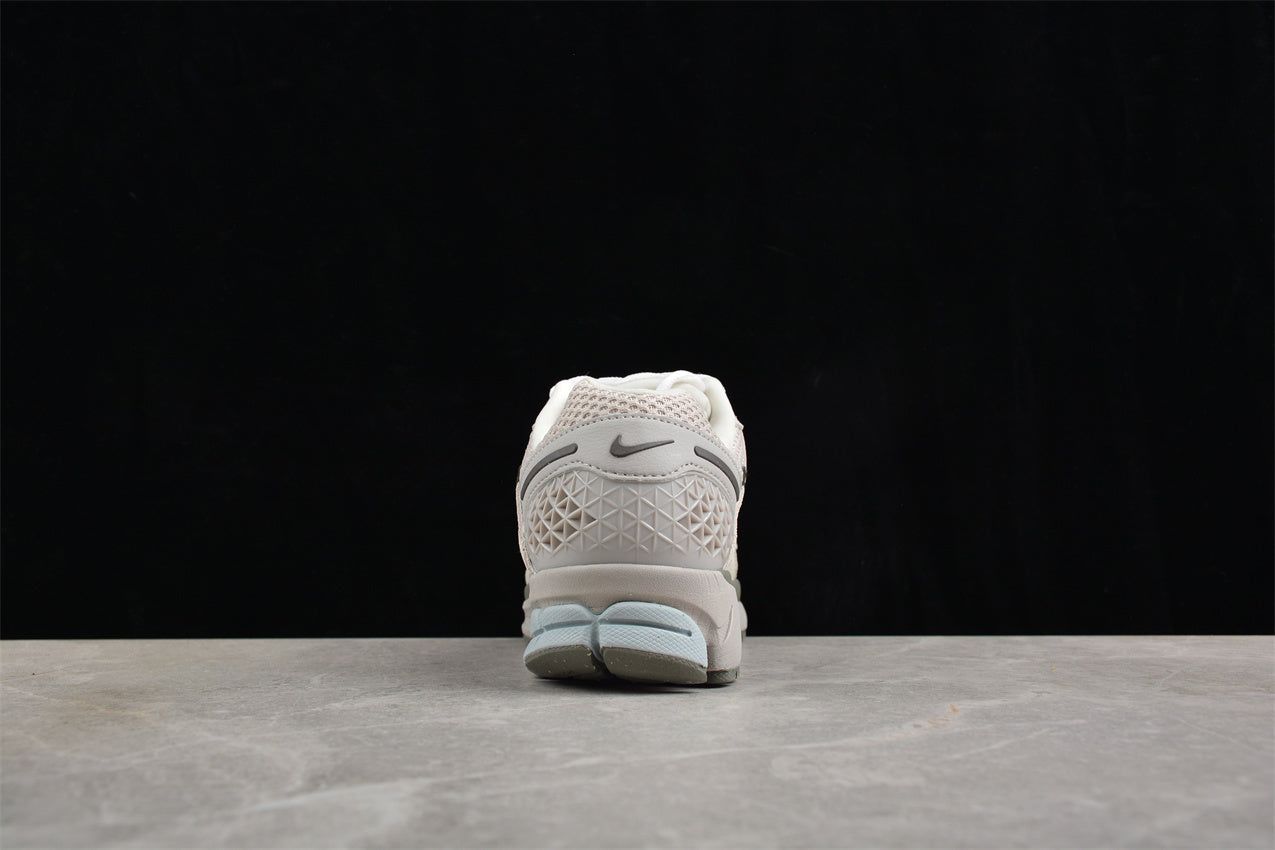 Nike Zoom Vomero 5 NBHD – Sneakers