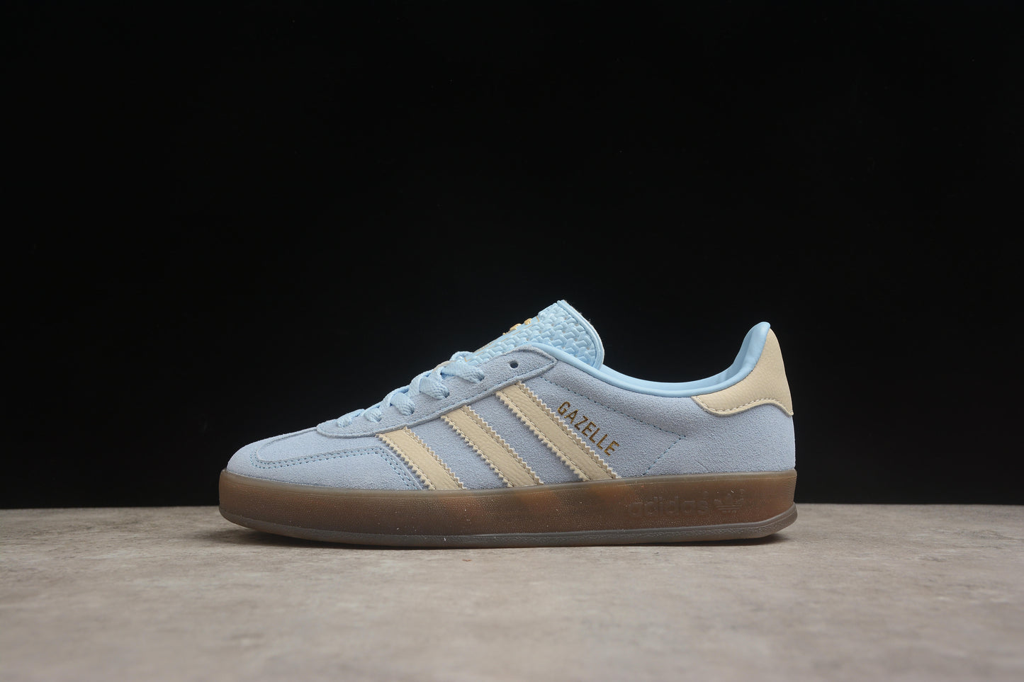 Ad Gazelle Indoor