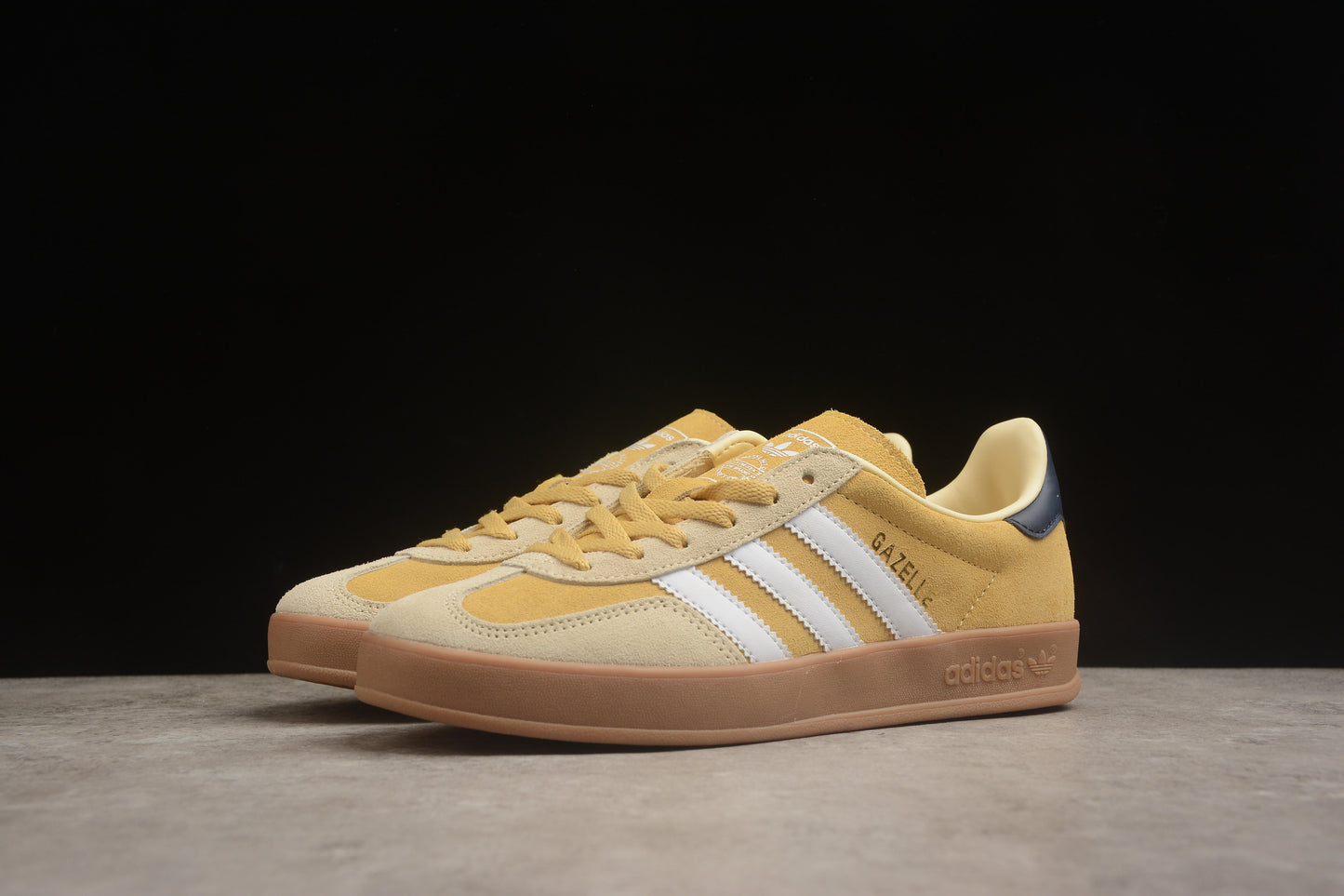 Ad Gazelle Indoor
