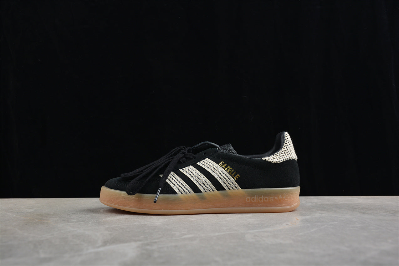 Ad Gazelle Indoor