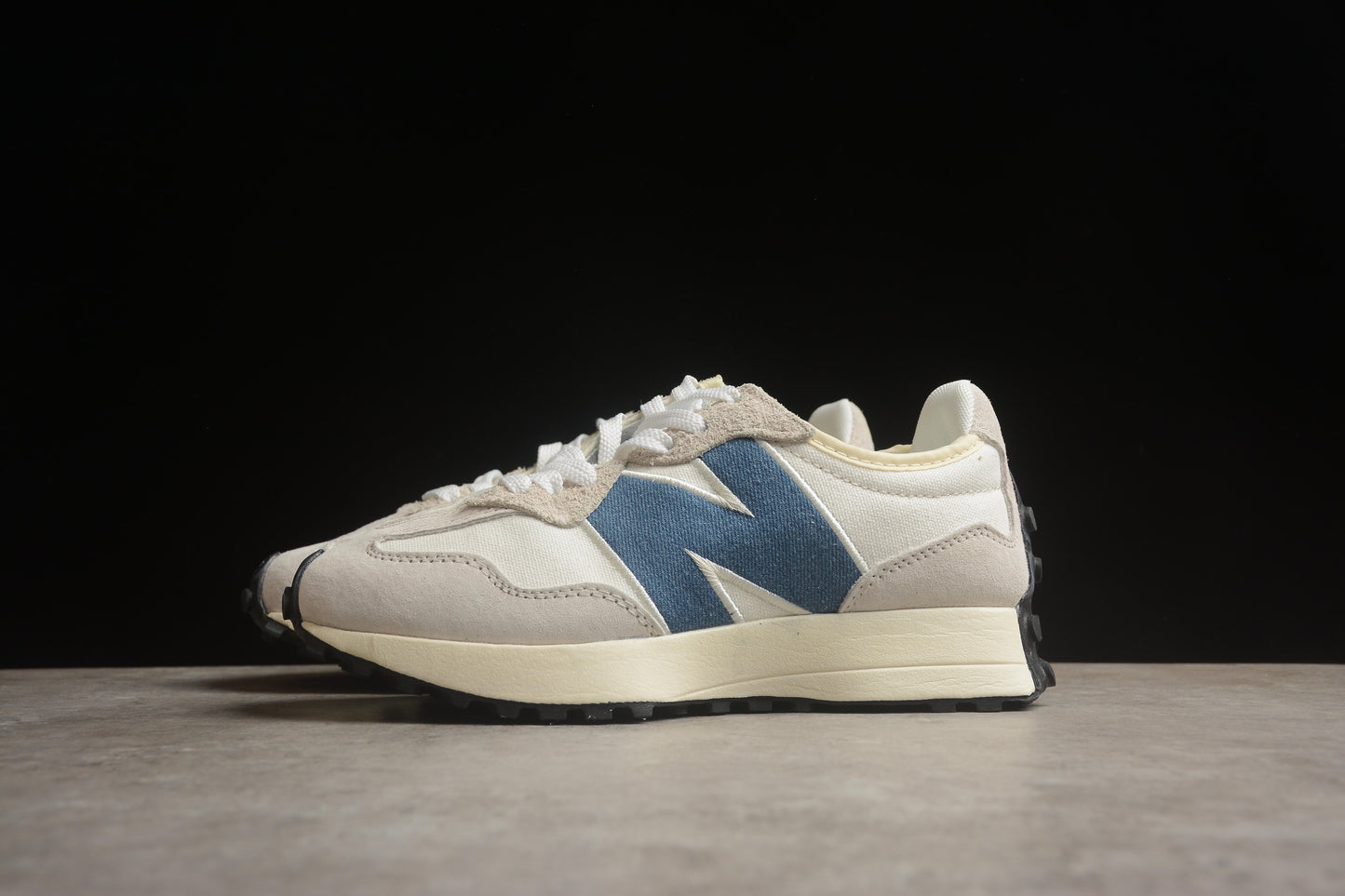 New Balance 327 – Sneakers
