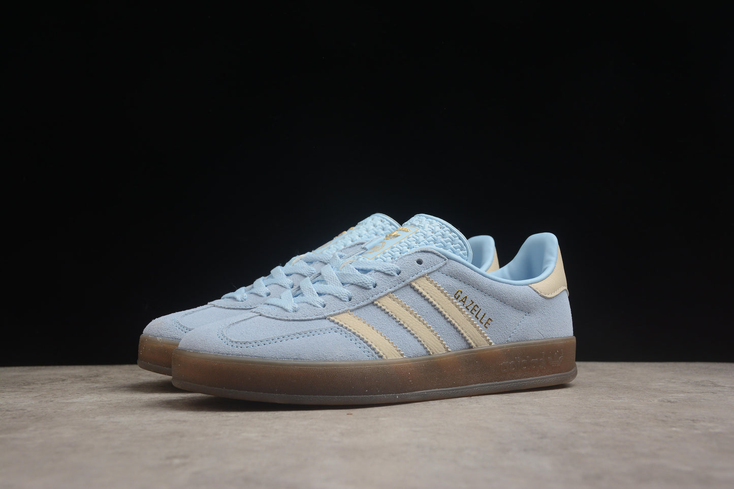 Ad Gazelle Indoor