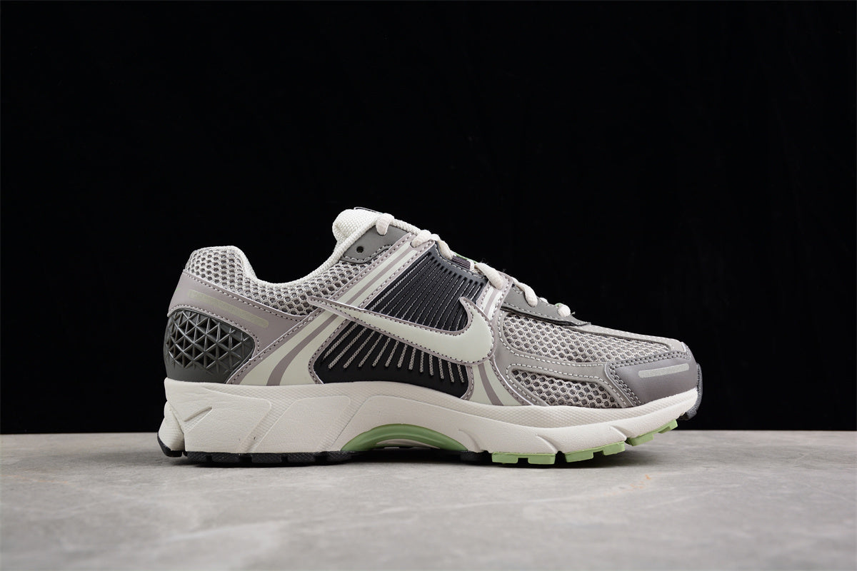 Nike Zoom Vomero 5 SP – Sneakers