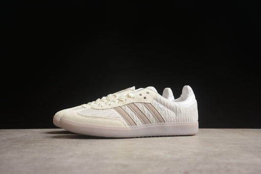 Ad Gazelle Indoor