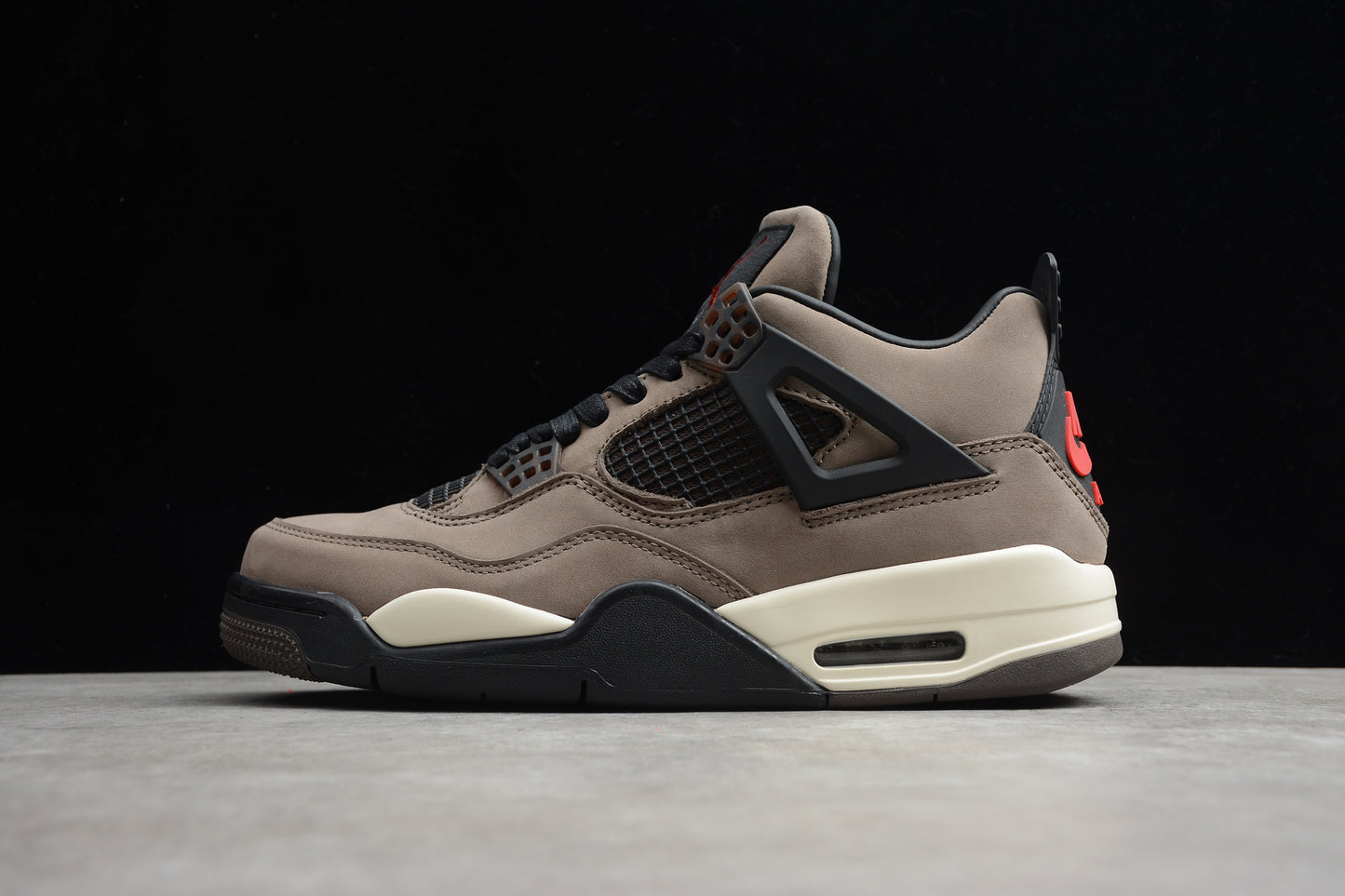 R43 Air Jordan 4