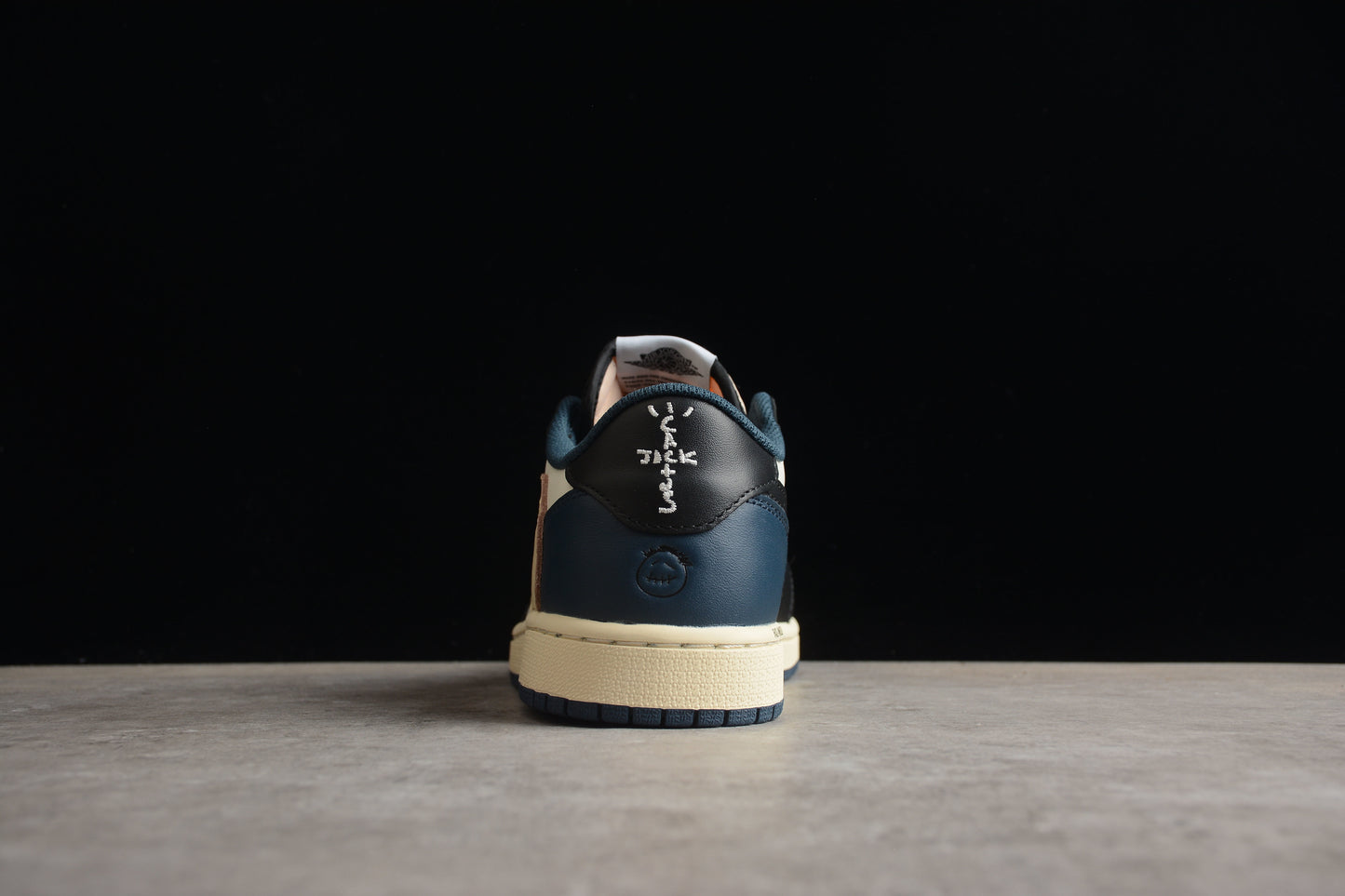 Travis Scott x Air Jordan 1