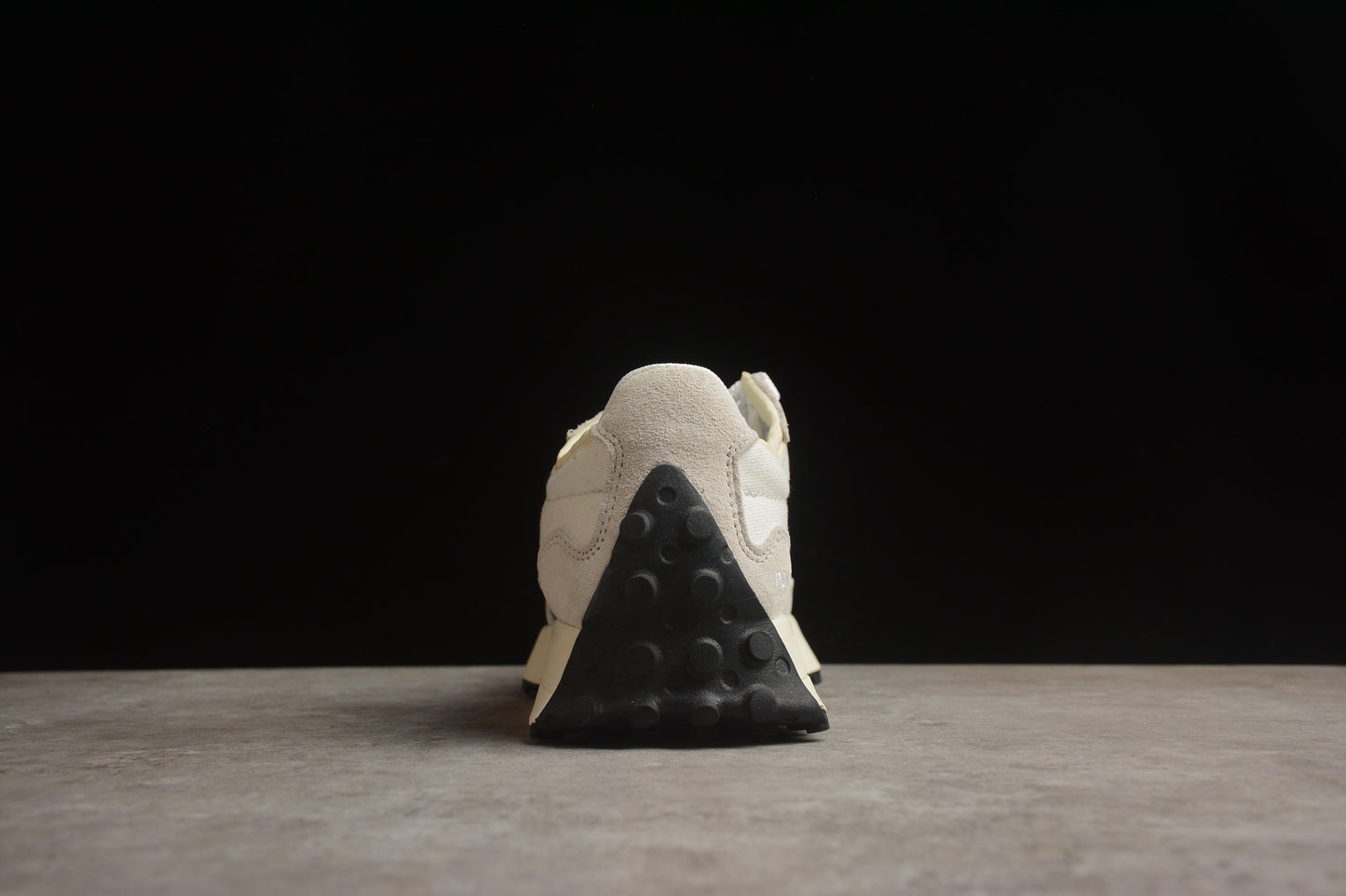 New Balance 327 – Sneakers