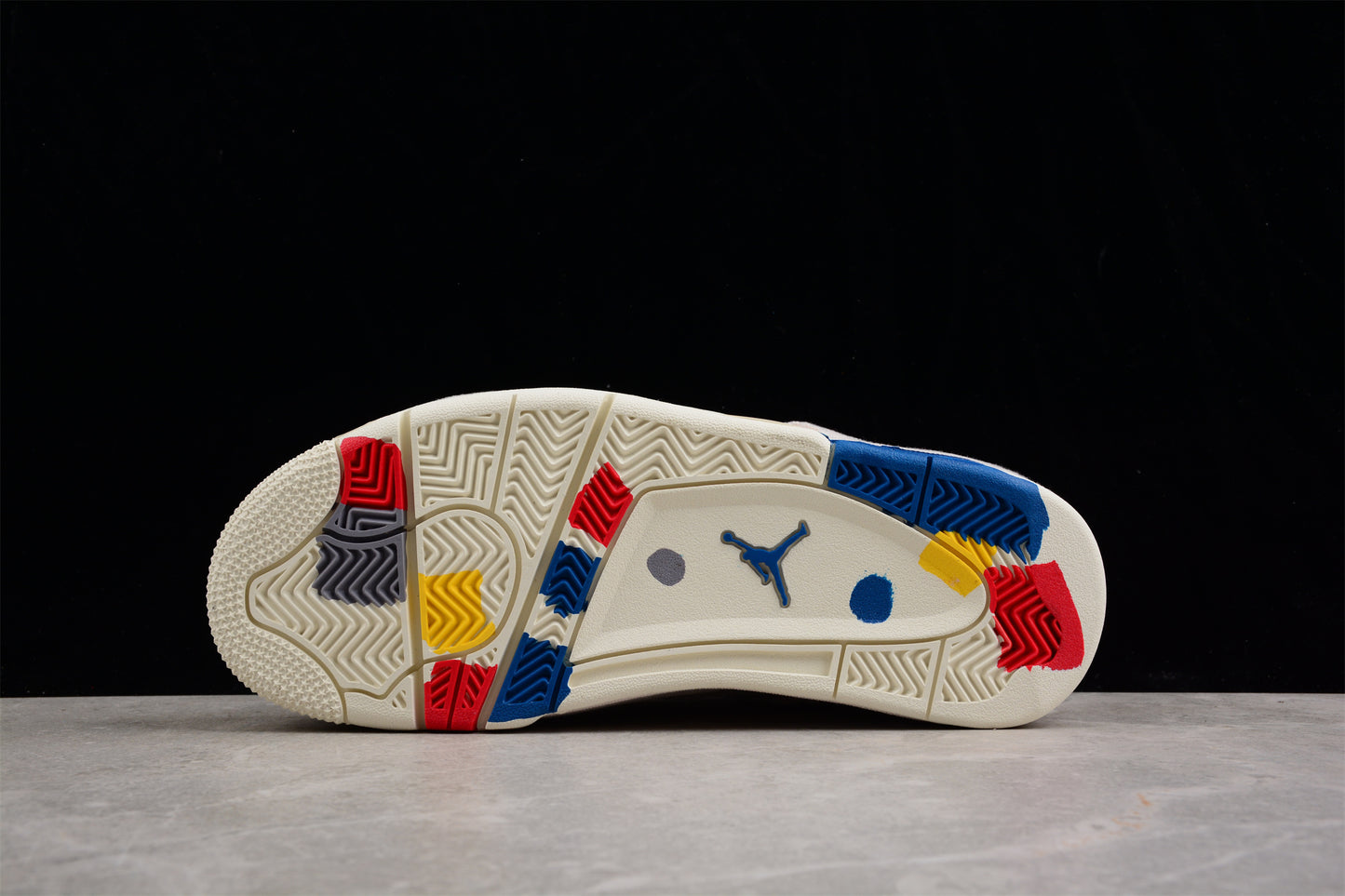 R35 Air Jordan 4 Retro