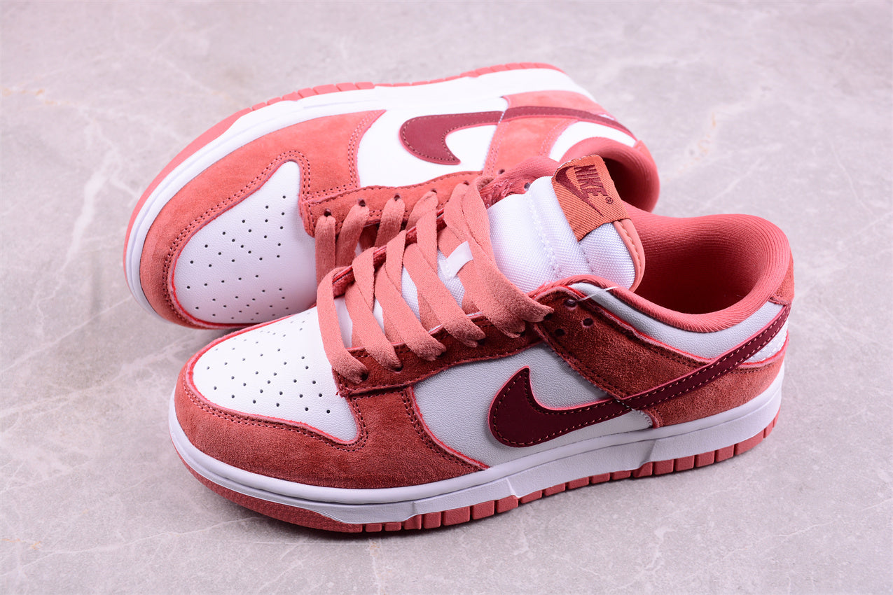 Nike SB Dunk Low