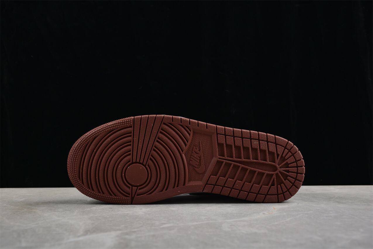 Air Jordan 1 Low “Blanc Bordeaux