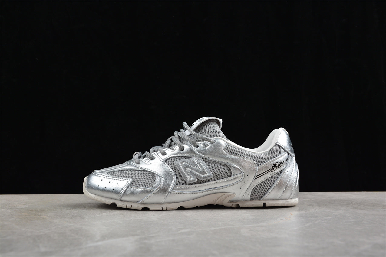 New Balance 530 x Miu Miu – Sneakers
