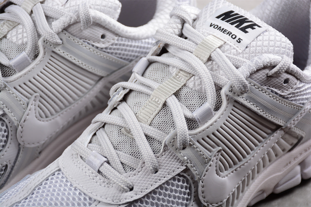 Nike Zoom Vomero 5 SP – Sneakers