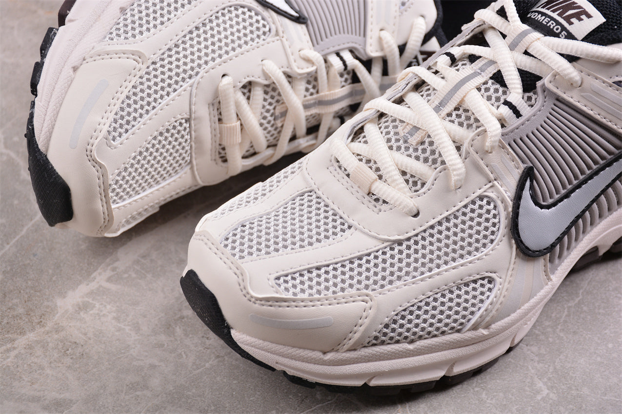 Nike Zoom Vomero 5 SP – Sneakers