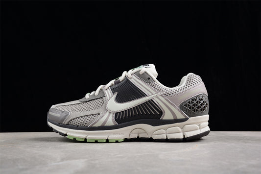 Nike Zoom Vomero 5 SP – Sneakers