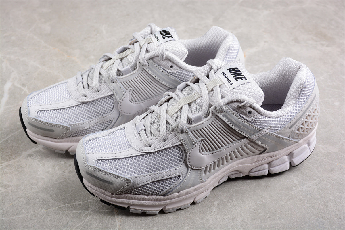 Nike Zoom Vomero 5 SP – Sneakers
